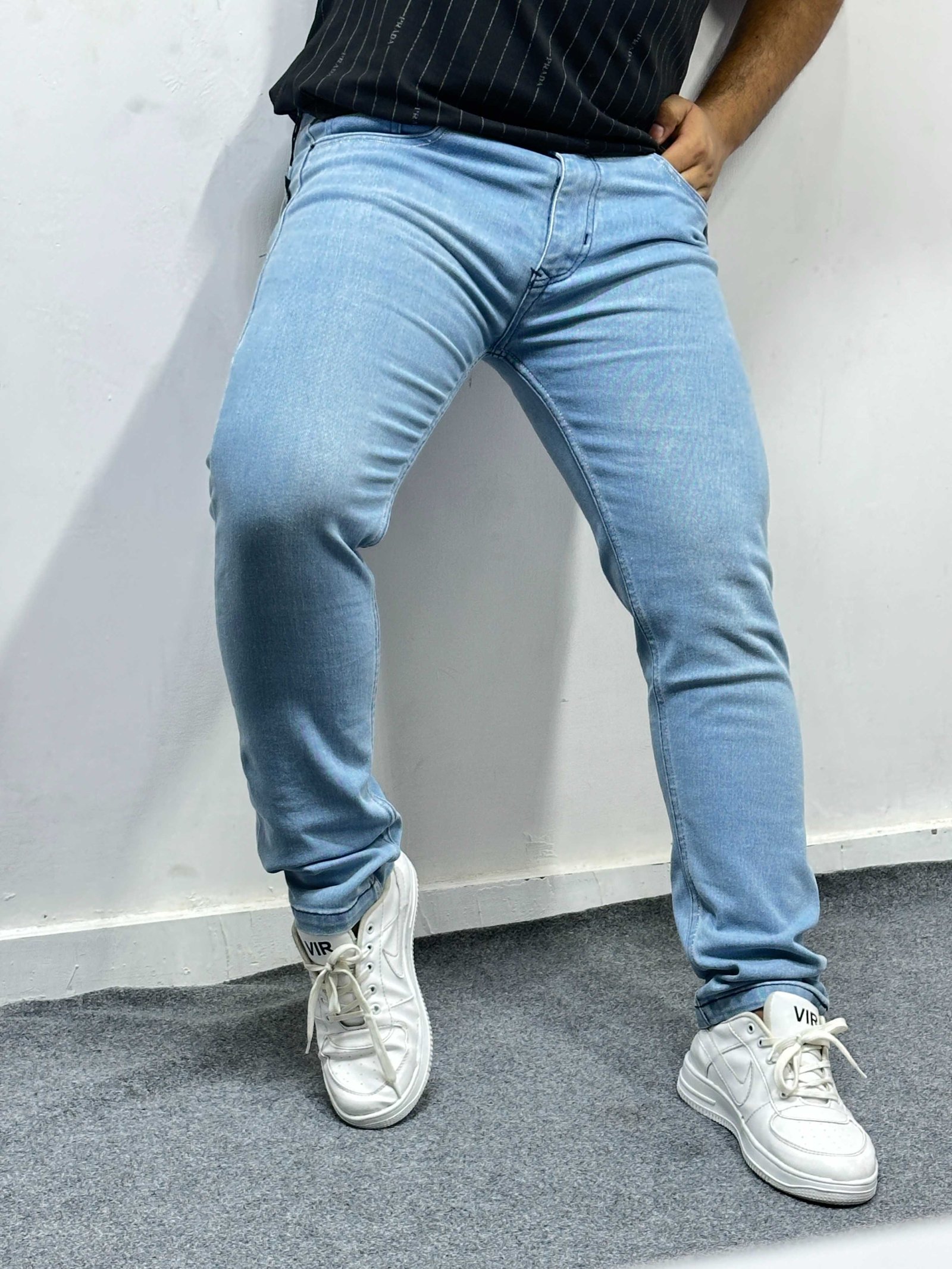 Narrow Fit Stretchable Flat Finish Jeans