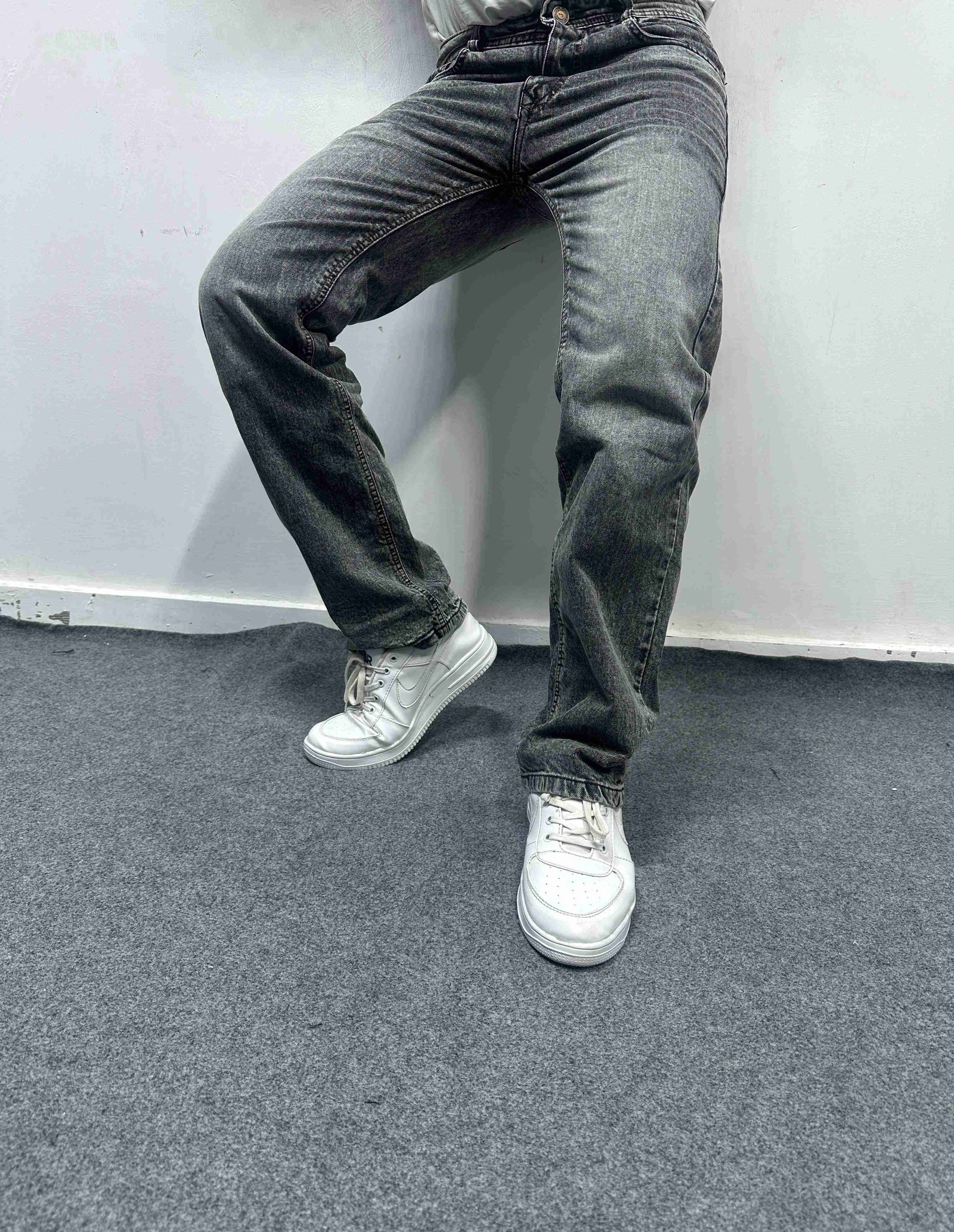 Straight Fit Stretchable Flat Finish Jeans